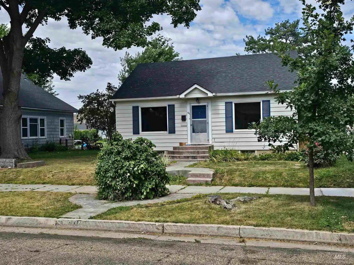 611 17 Ave S, Nampa, ID 83651 - #1