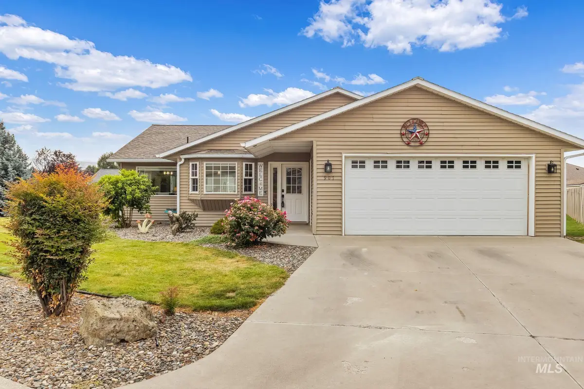 907 Magnolia St, Lewiston, ID 83501 - #1