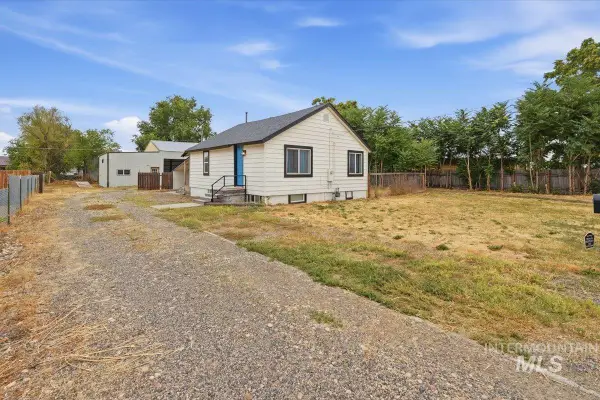 726 S Colorado Ave, Fruitland, ID 83619