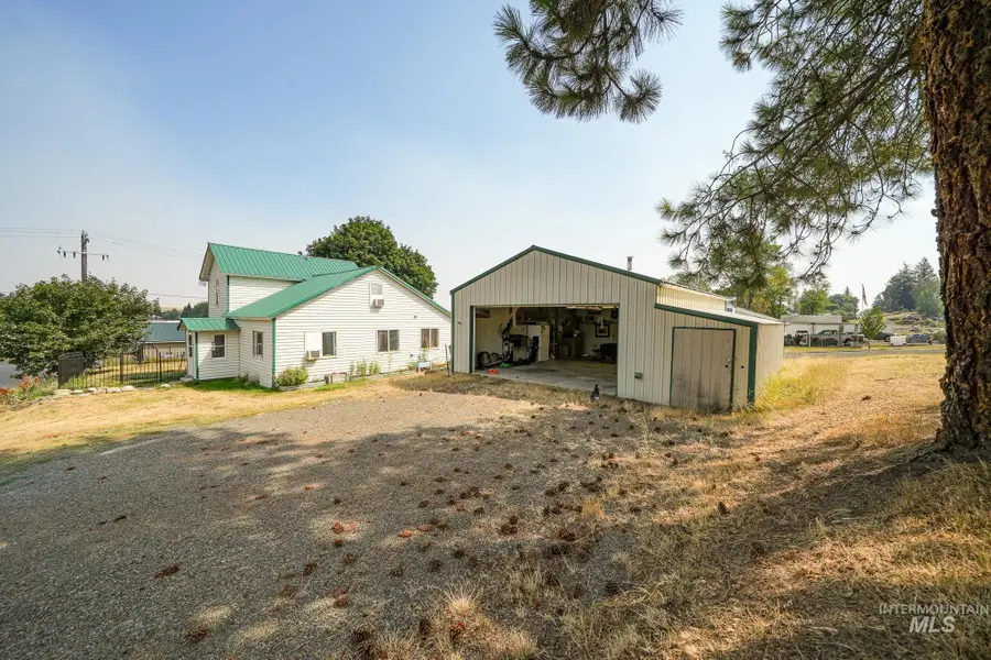 712 3rd Ave, Nezperce, ID 83543 - #2
