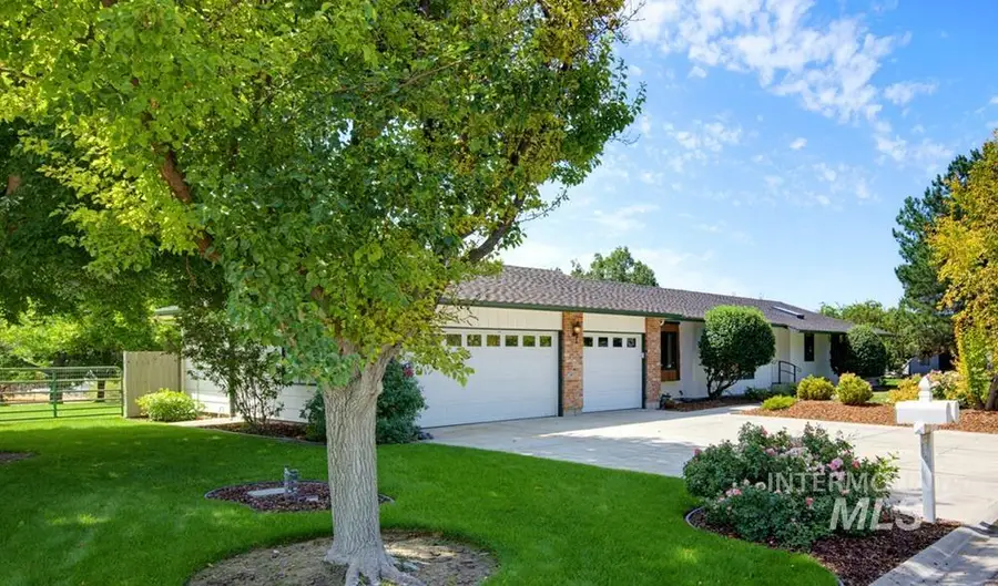 2165 E Springwood Dr, Meridian, ID 83642 - #2