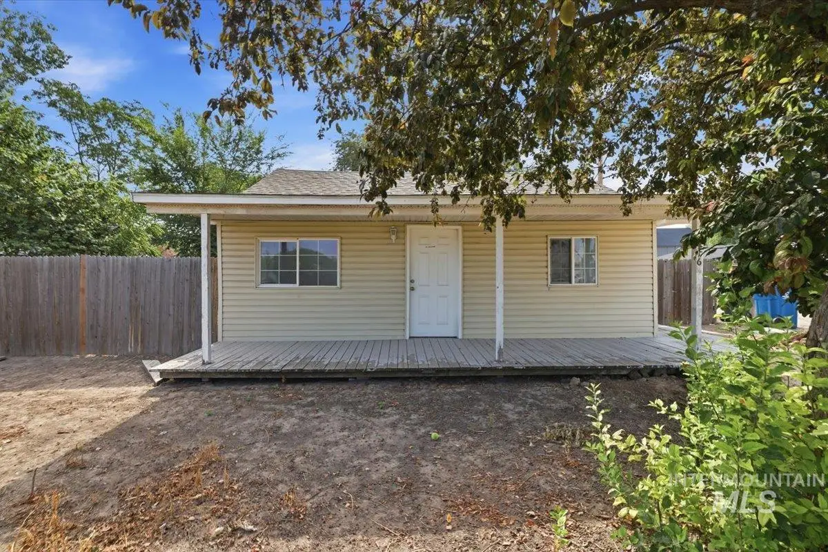 716 N 2nd Ave, Caldwell, ID 83605 - #1
