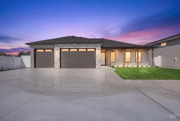 451 W Elaine Ct, Nampa, ID 83686