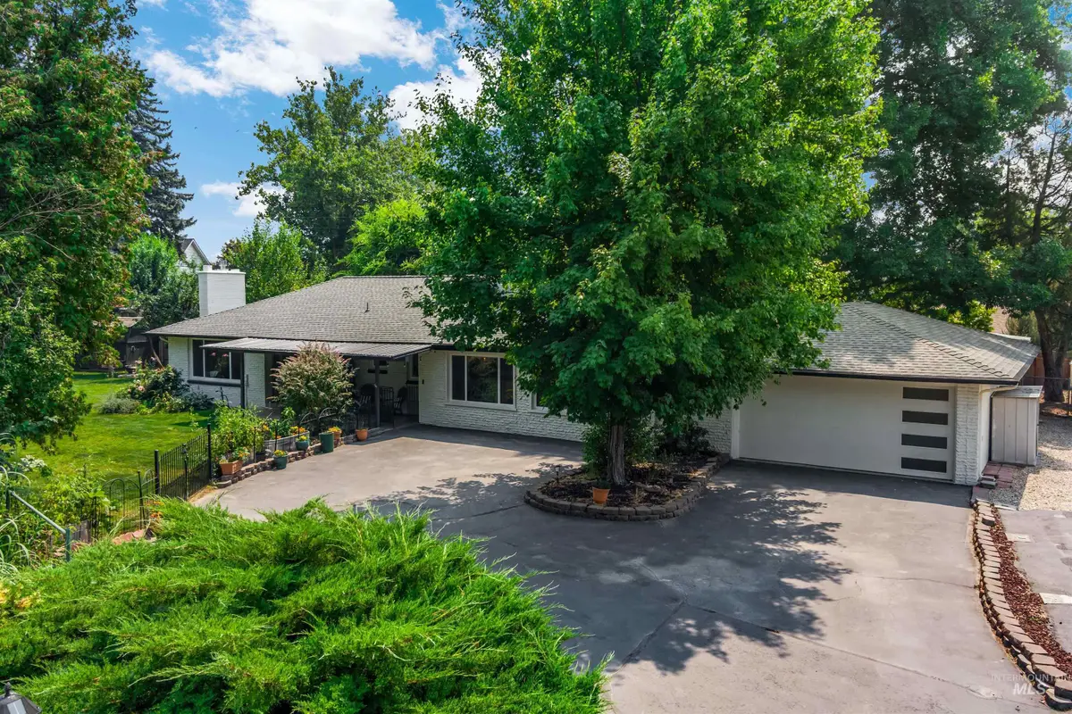 157 W Willoway Drive, Boise, ID 83705 - #1