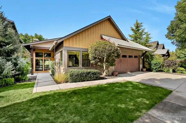 1257 E Lone Shore Dr, Eagle, ID 83616