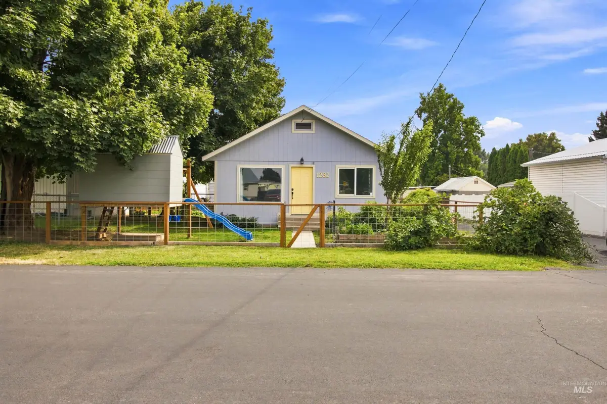 1232 & 1232 1/2 Grelle Ave., Lewiston, ID 83501 - #1