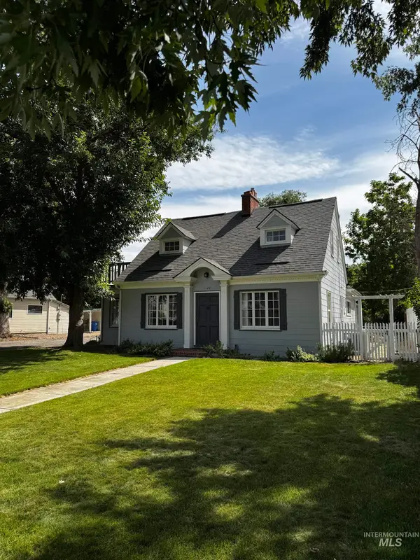 1122 S 2nd Ave, Payette, ID 83661
