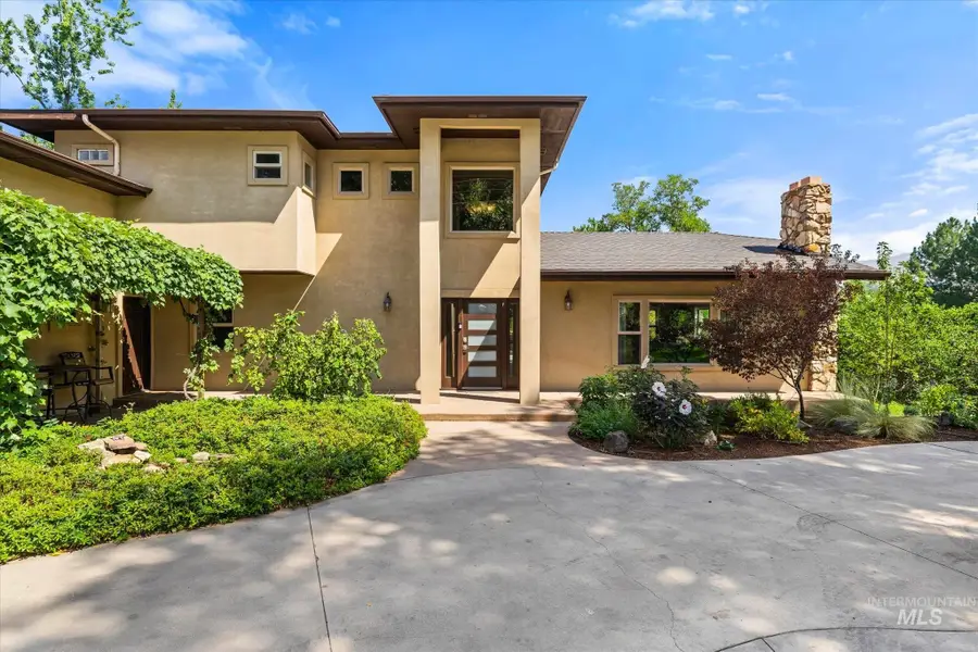 2919 N Tweed Ct, Boise, ID 83702 - #3