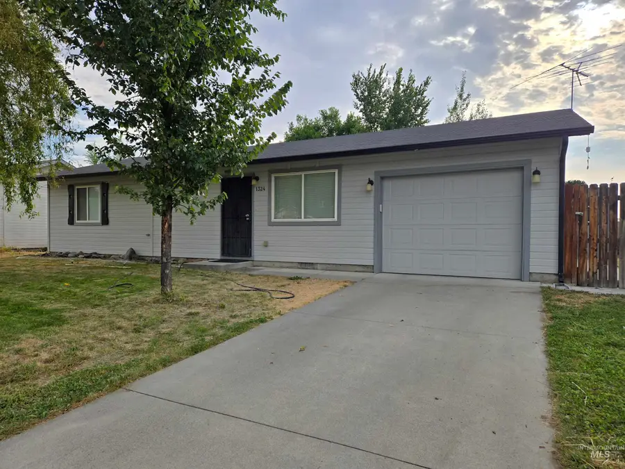 1324 River St, Payette, ID 83661 - #2