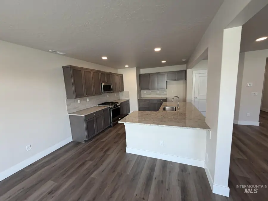 3700 E Fitz Roy St. #Talent, Kuna, ID 83634 - #2