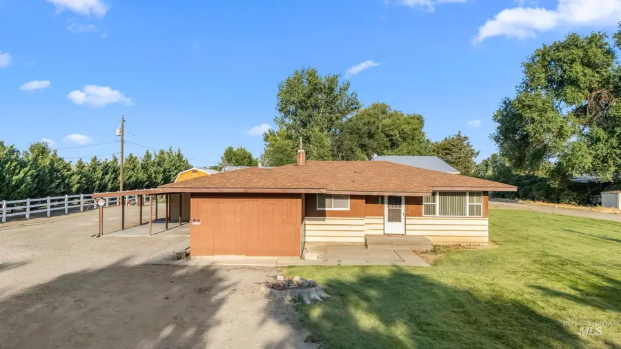 8034 N Pennsylvania Ave, Fruitland, ID 83619 - #2