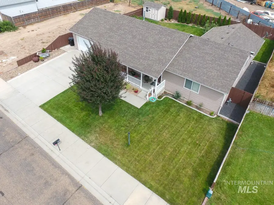 2584 W 8th St, Weiser, ID 83672 - #3