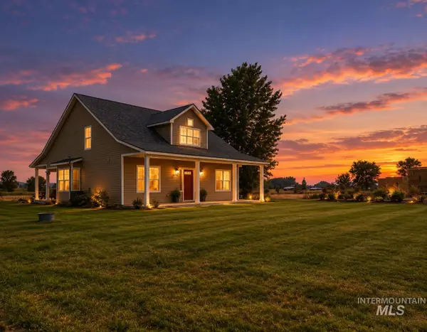 1932 Miller Rd, Adrian, OR 97901