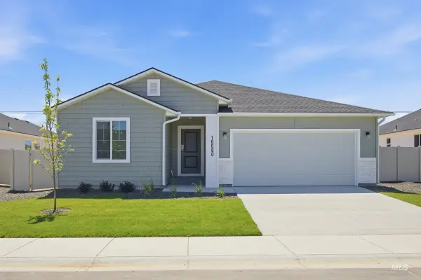 673 W Novak Dr, Emmett, ID 83617