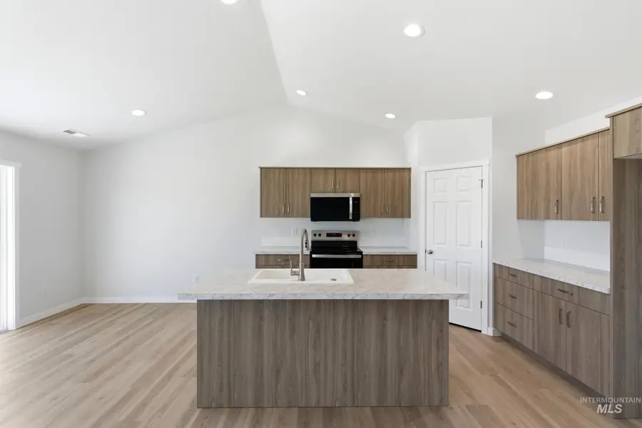 1325 Sunday River St, Middleton, ID 83644 - #3