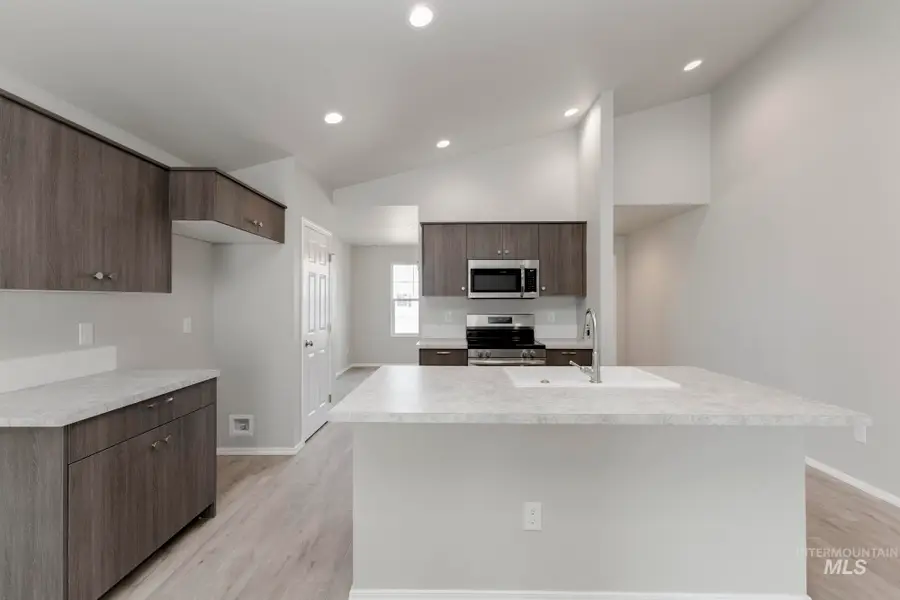 2334 W Penstemon St, Kuna, ID 83634 - #3