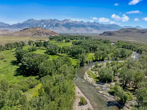 6139 W Trail Creek Road, Mackay, ID 83251
