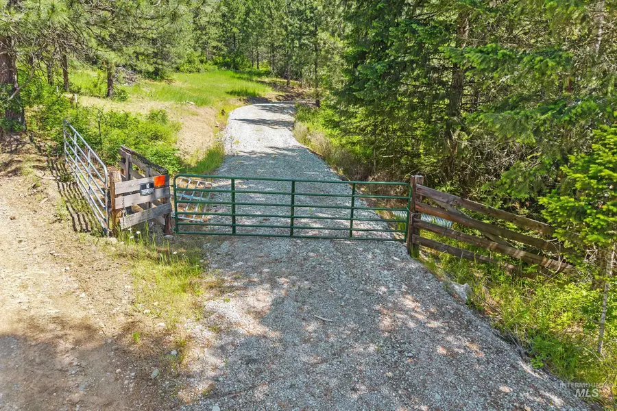 215 Nest Drive, Priest River, ID 83856 - #2