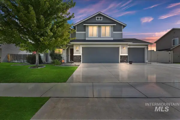 6714 E Harrington Dr, Nampa, ID 83646