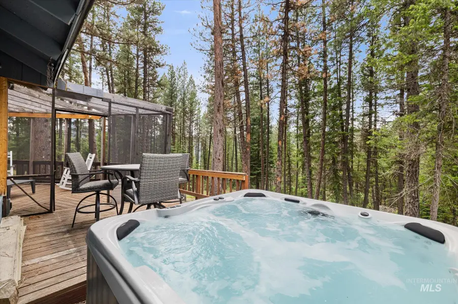 9785 Edna Pl, Cascade, ID 83611 - #2