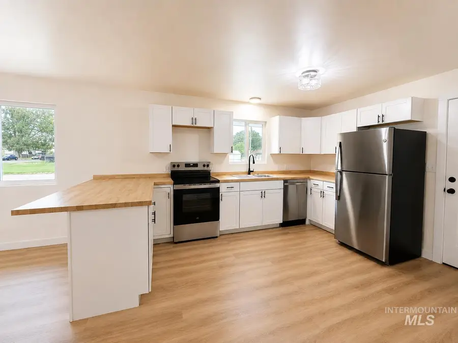 1801 Hansen Ave, Burley, ID 83318 - #3