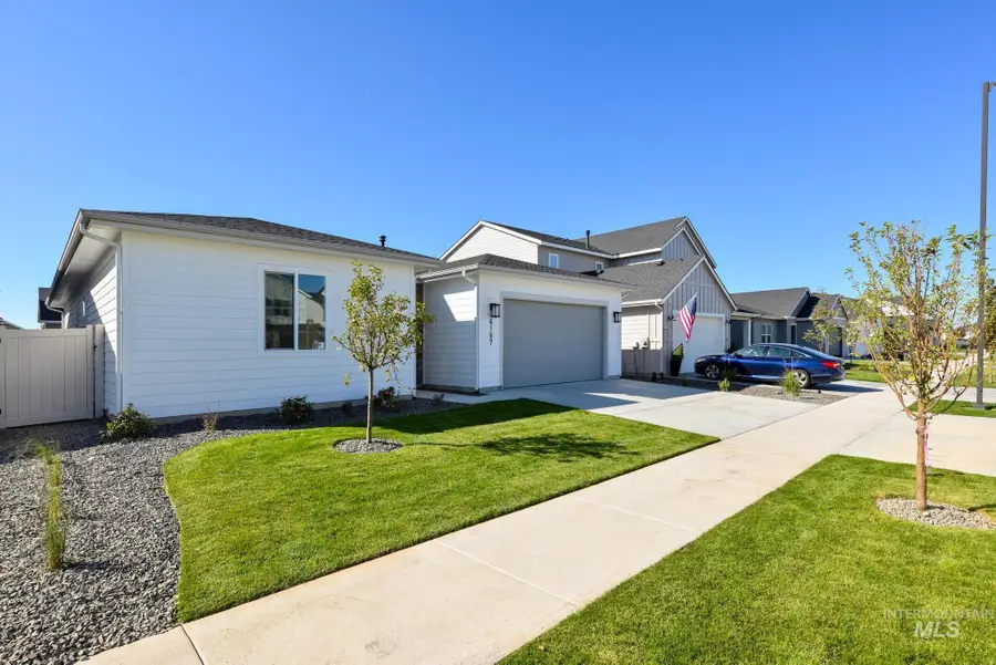 6167 W Snow Currant St, Meridian, ID 83646 - #2