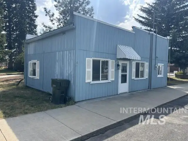 506 4th Ave, Nezperce, ID 83543 - #1