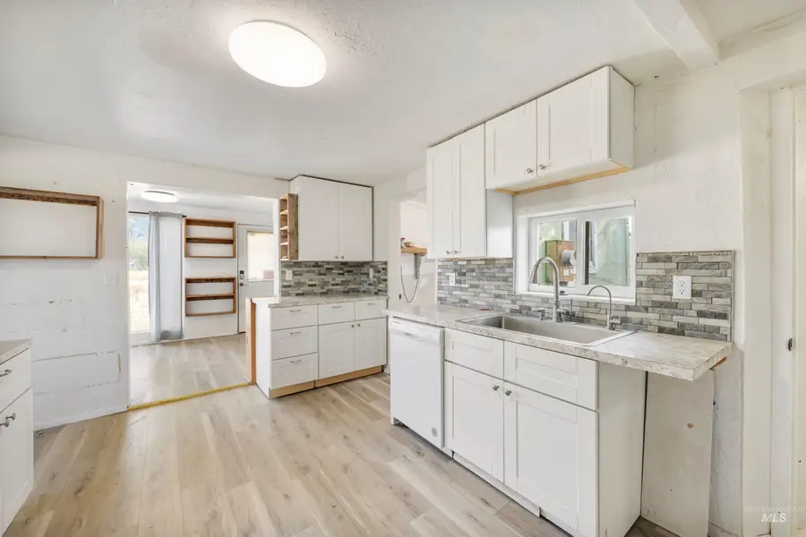 1020 Locker Ave, Parma, ID 83660 - #2