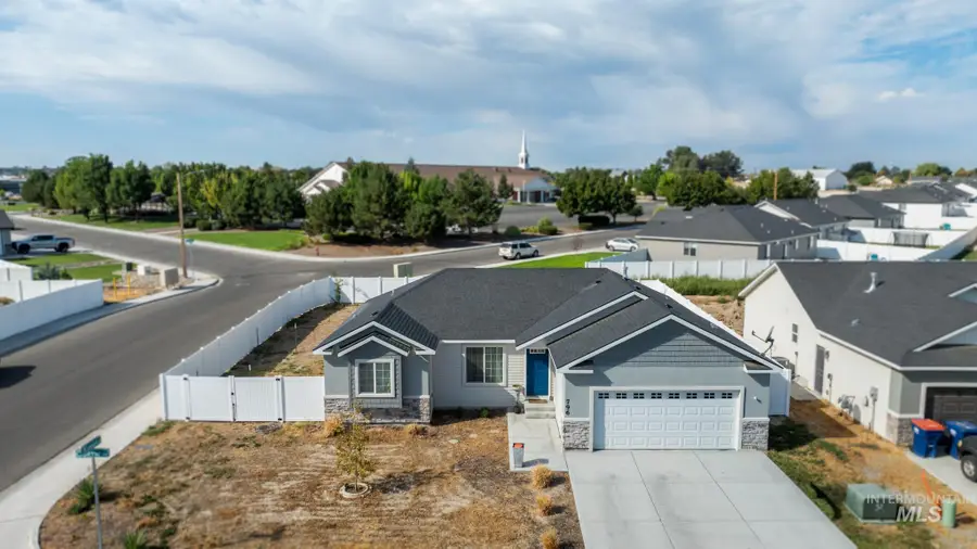 796 Cortni Dr #1, Twin Falls, ID 83301 - #2