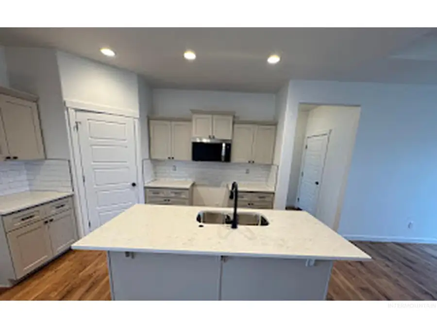963 Tunnel St, Twin Falls, ID 83301 - #3