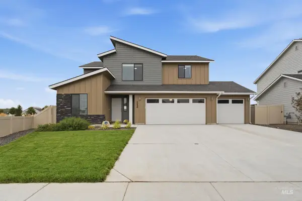 5834 W Aegean Dr, Meridian, ID 83646