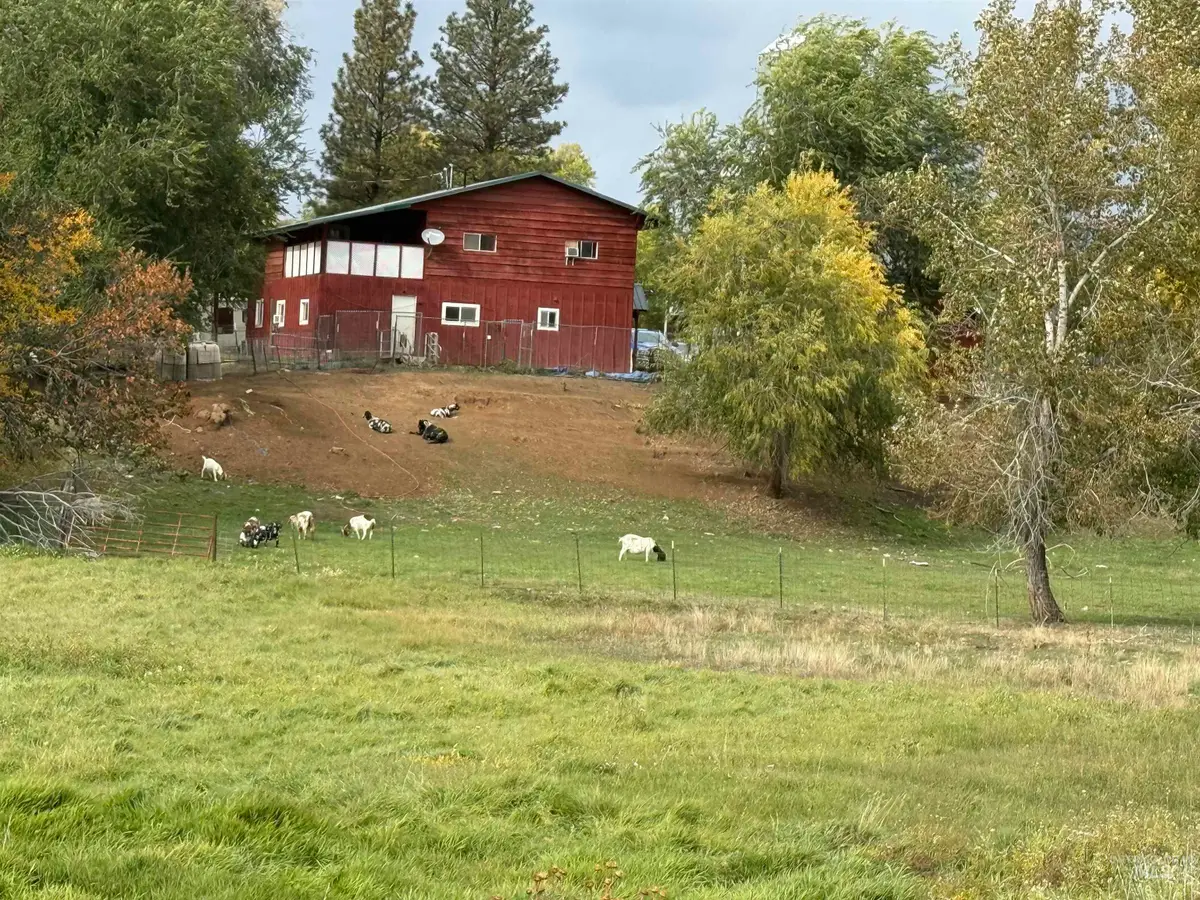 140 S Railroad St, Cambridge, ID 83610 - #1