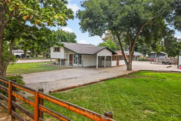 12162 Long St, Middleton, ID 83644
