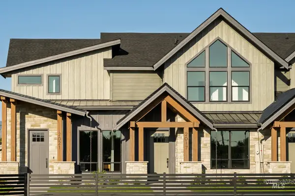 2041 W Freya Ct, Eagle, ID 83616