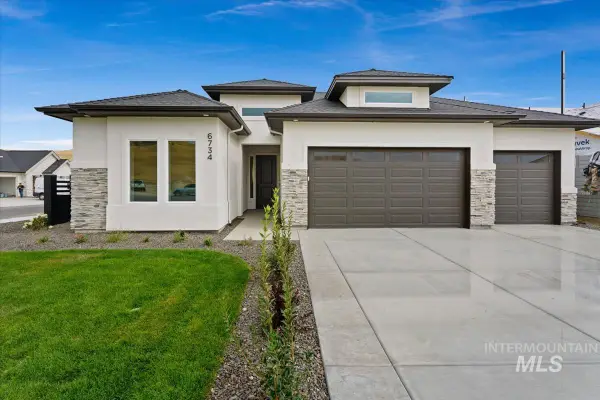6734 W Sollas Dr, Eagle, ID 83616