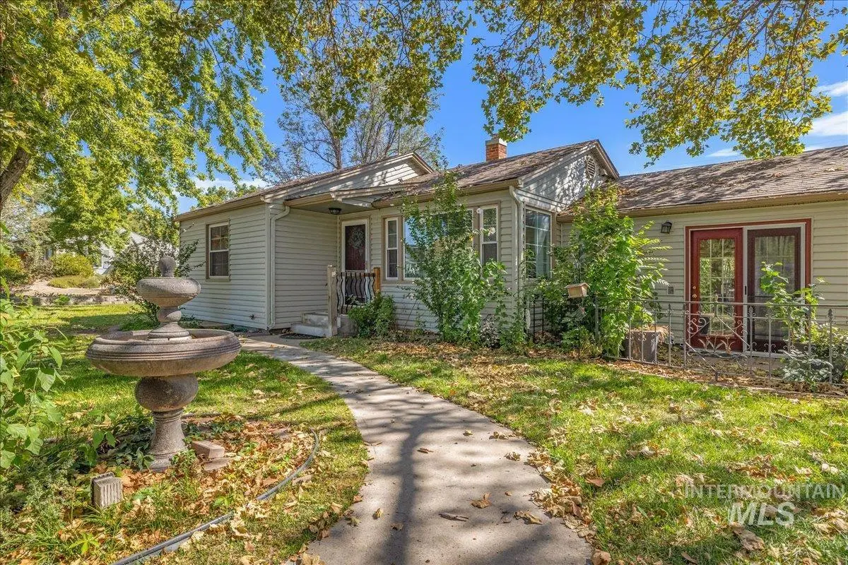 1010 N 7th St, Parma, ID 83660 - #1