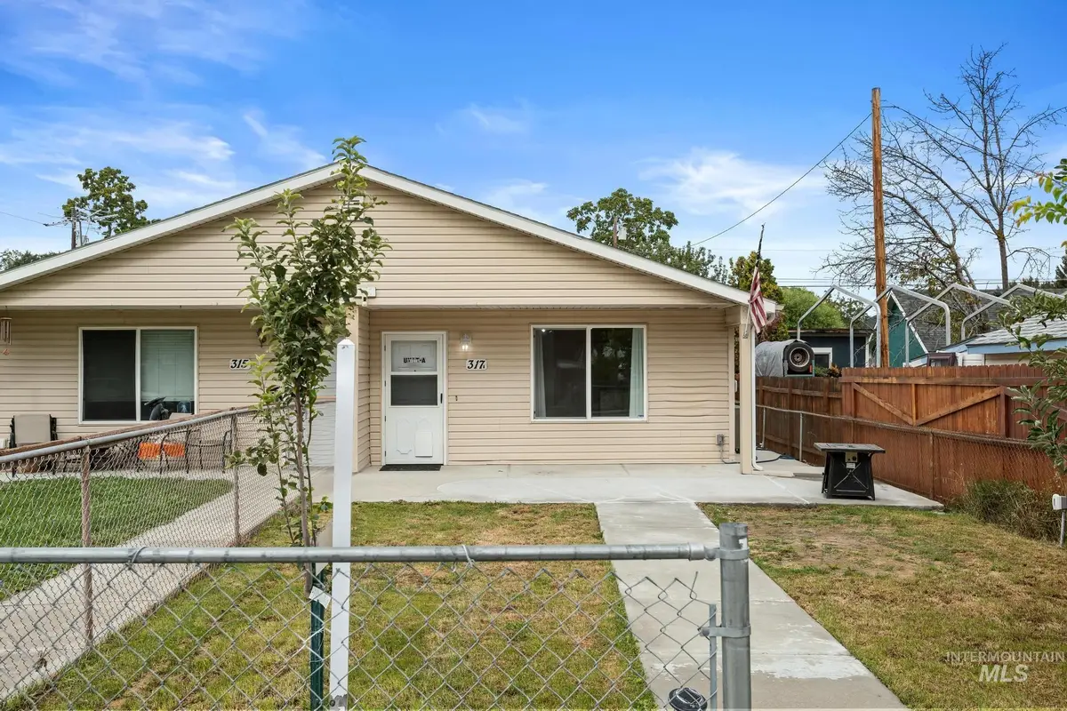 317 15th Ave N, Nampa, ID 83687 - #1