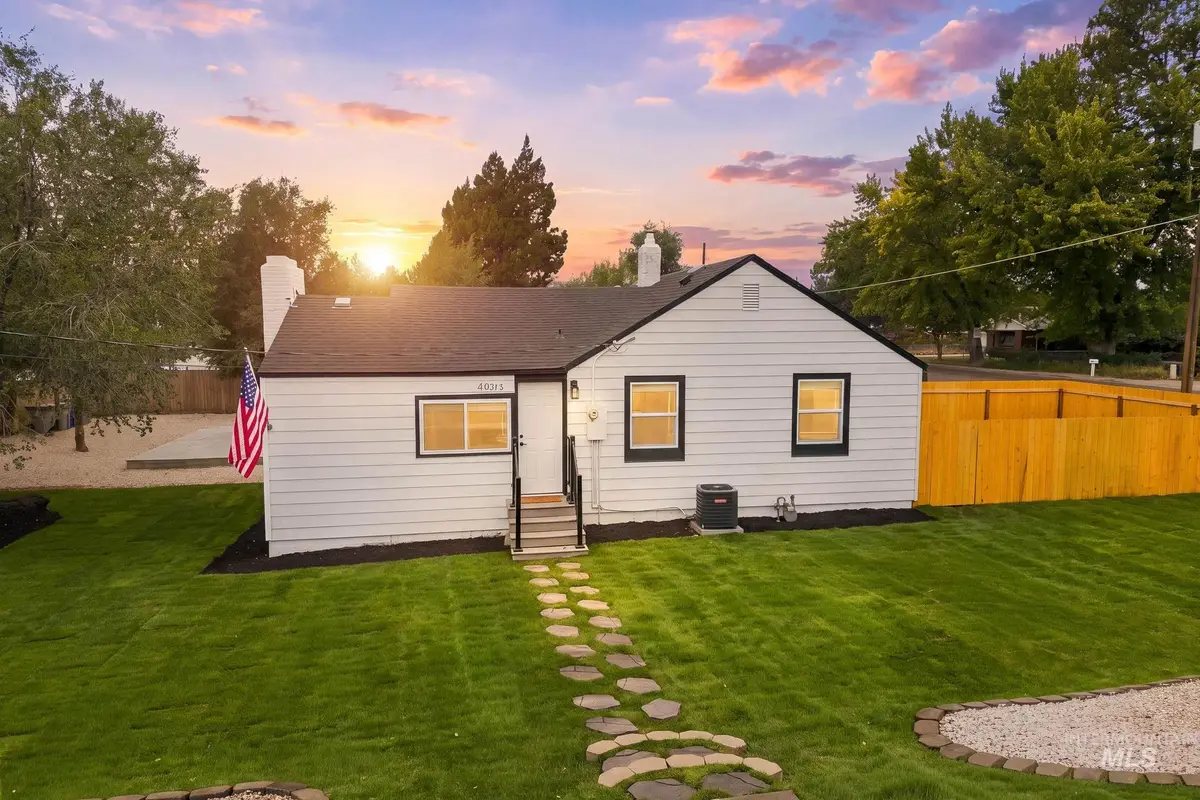 4803 W Targee St, Boise, ID 83705 - #1