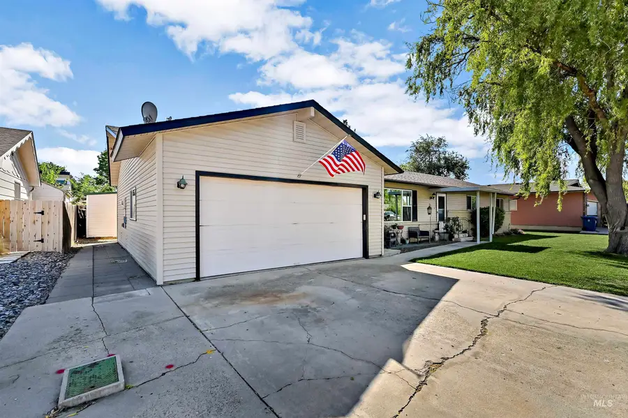 172 N Benewah Place, Nampa, ID 83651 - #2