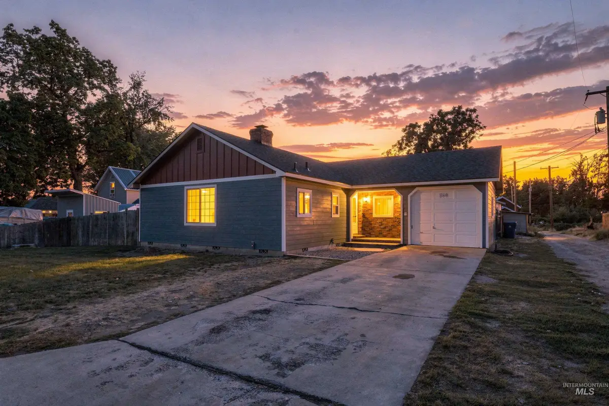 160 7th Ave. N., Payette, ID 83661 - #1