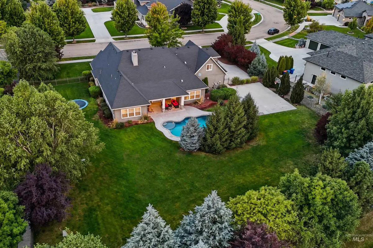 1102 N Lionbridge Ave, Eagle, ID 83616 - #1