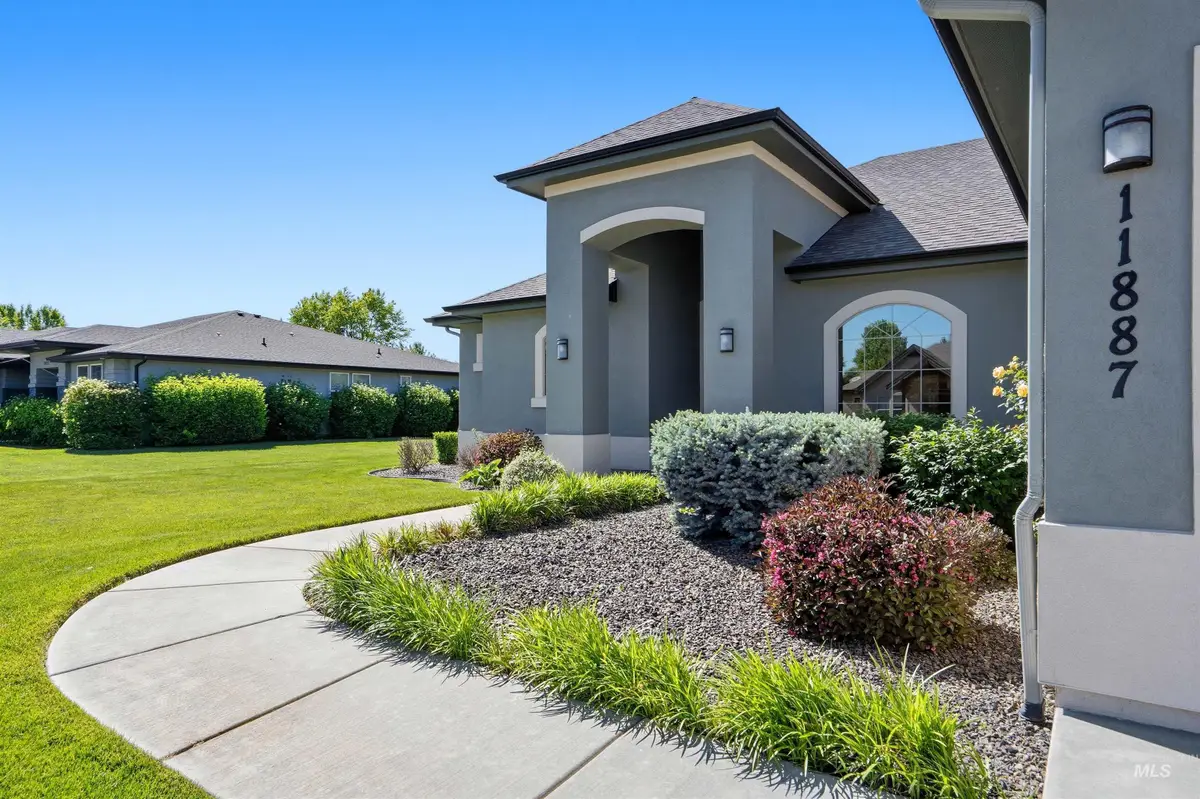 11887 W Pinewood River Lane, Star, ID 83669 - #1