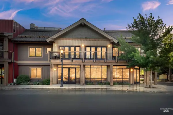616 N 3rd St #207, McCall, ID 83638
