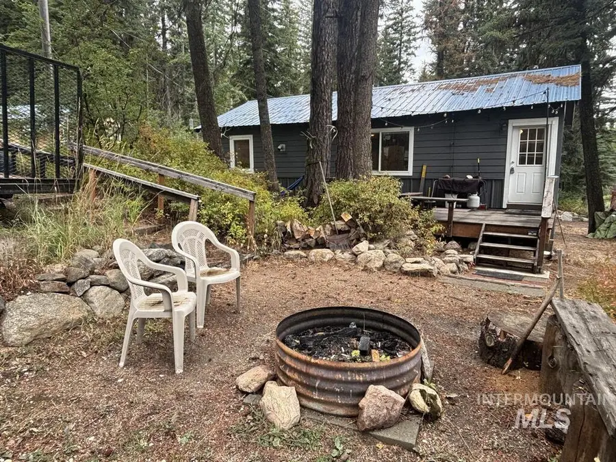 655 West Mountain Rd, Cascade, ID 83611 - #3