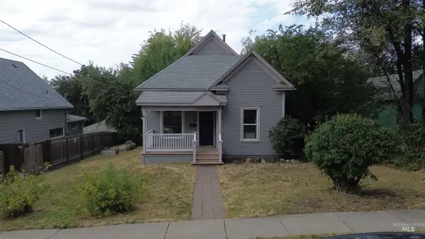 1013 Logan, Moscow, ID 83843