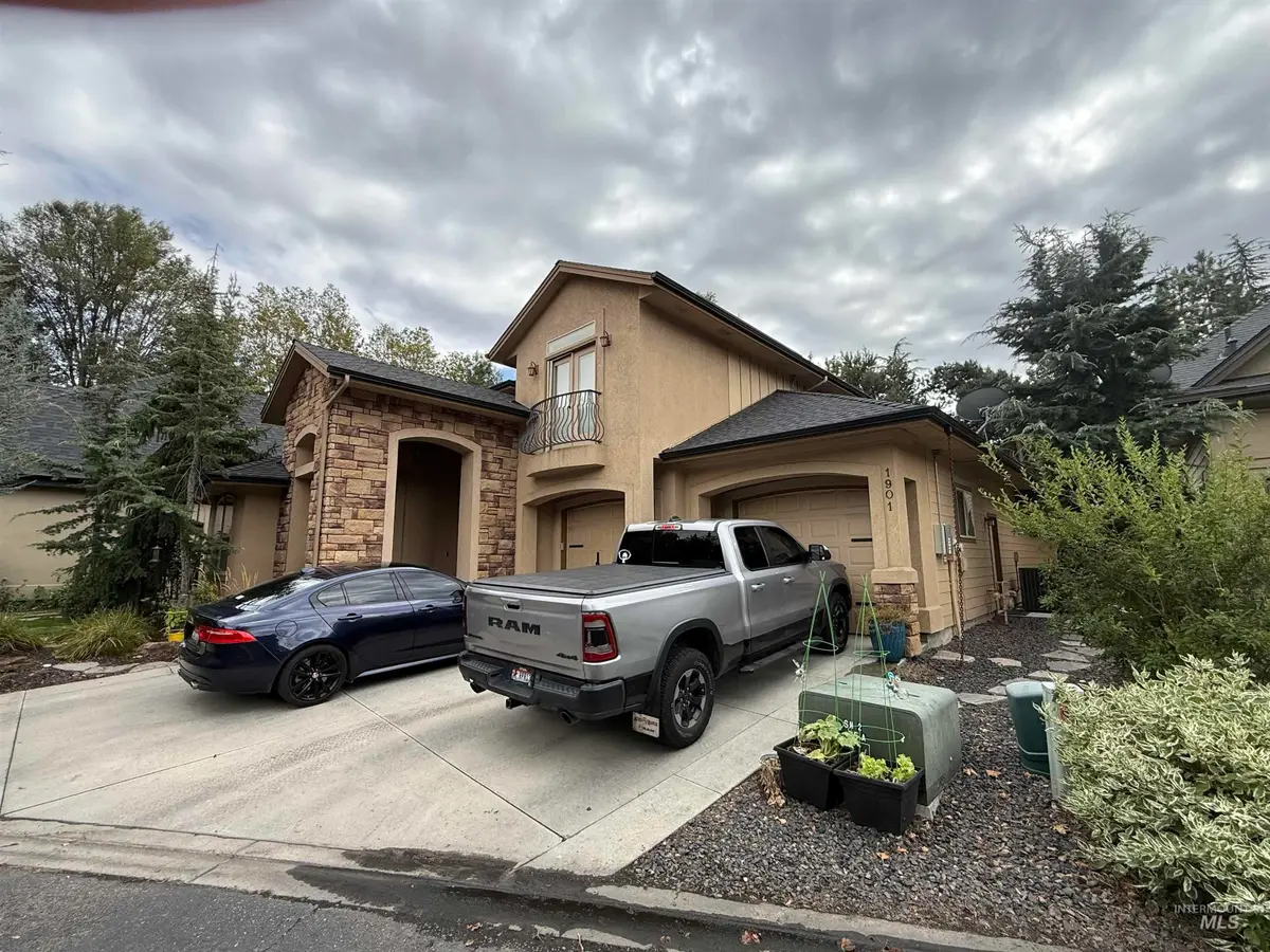 1901 S Stream Pointe Ln, Eagle, ID 83616 - #1
