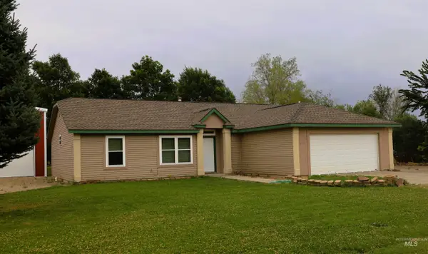 590 N 1st Street, Richfield, ID 83349