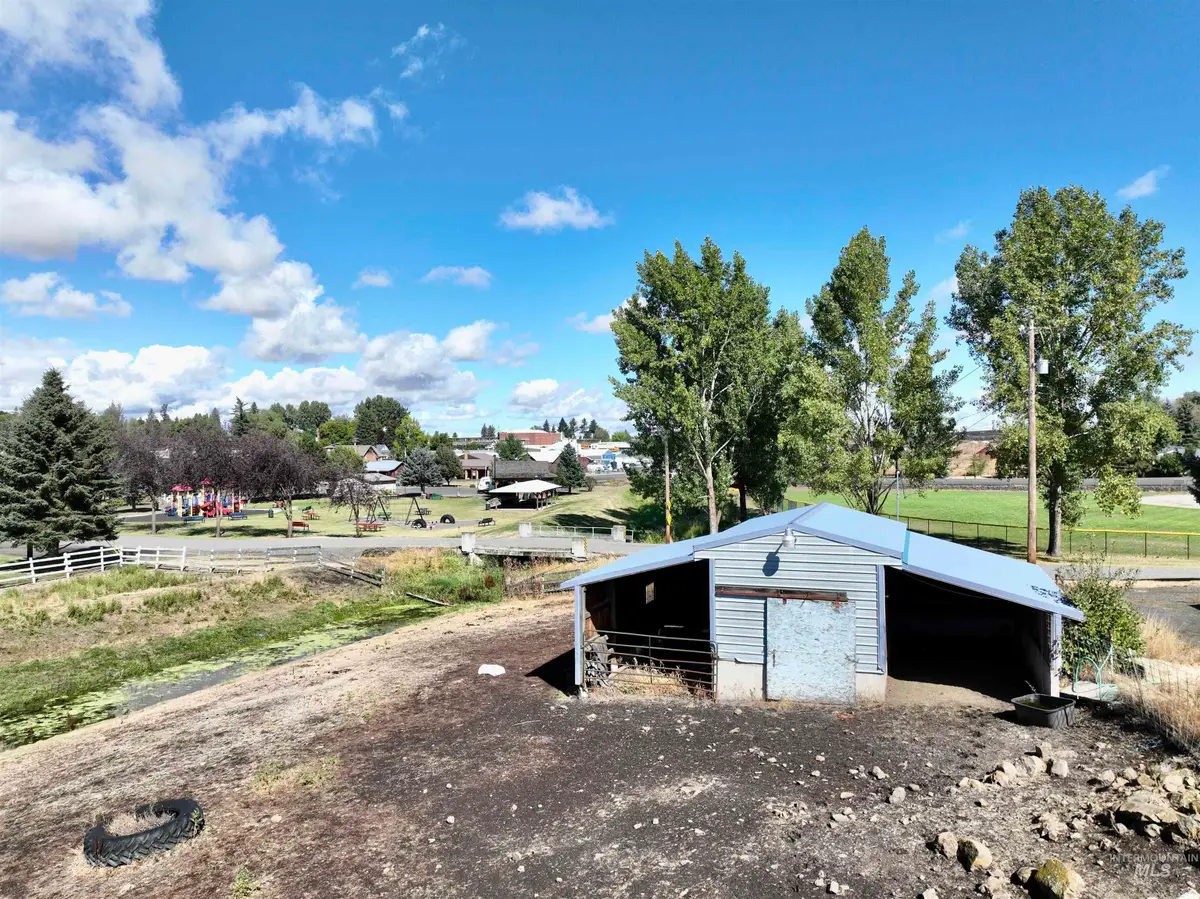 311 5th Ave, Nezperce, ID 83543 - #1