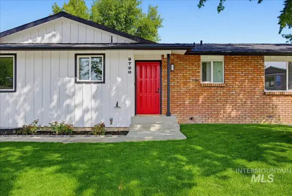 9720 W Whirlaway, Boise, ID 83704