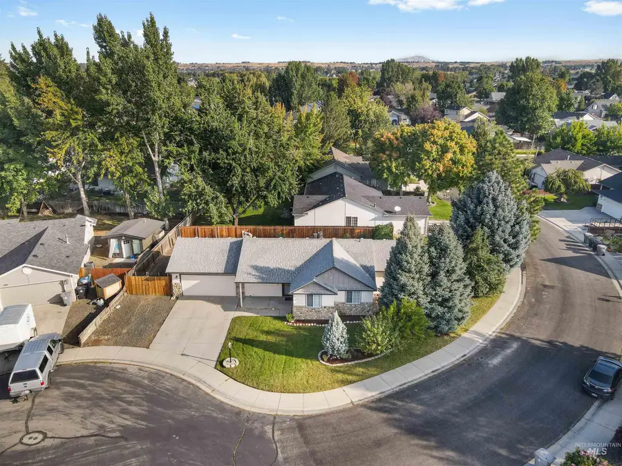 379 N Procyon Pl, Star, ID 83669 - #3